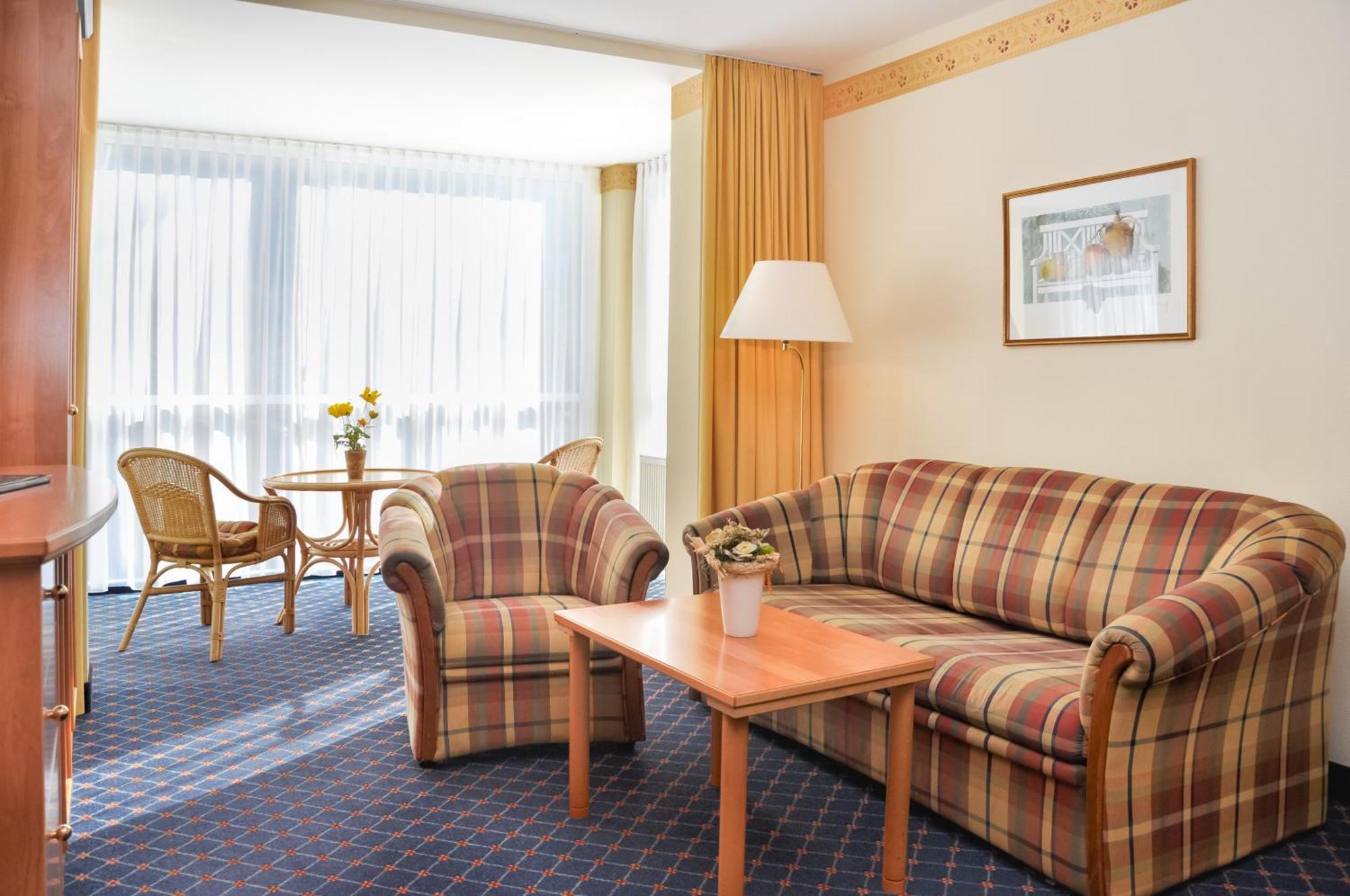 Sonnenhang Aparthotel 3*